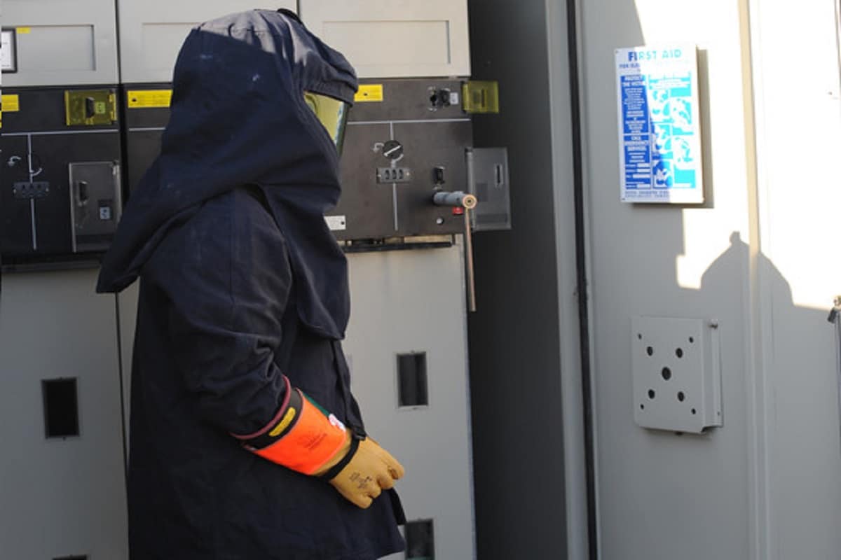 How Does An Arc Flash Suit Work