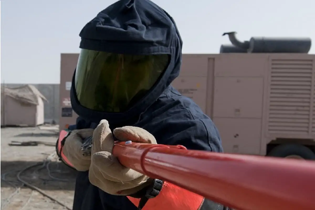 How To Use An Arc Flash Suit