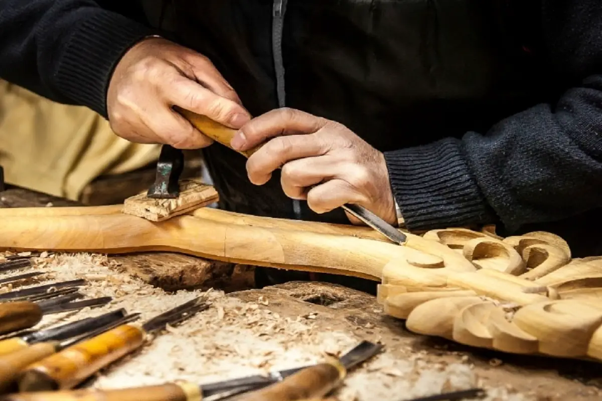 Wood Carver