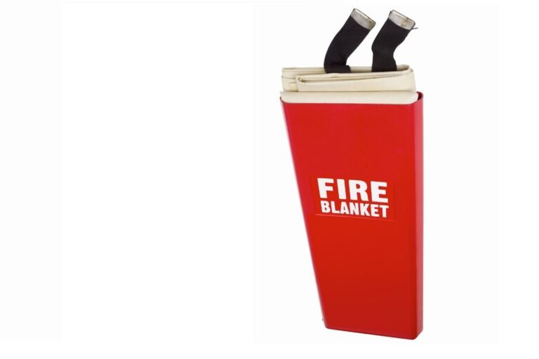 What Is a Fire Blanket Used For?