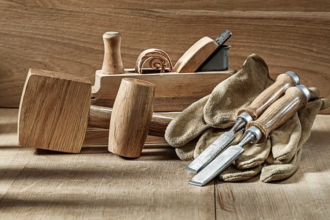 14 Jobs That Require Cut Resistant Gloves