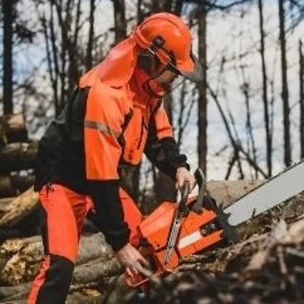 do-chainsaw-chaps-work-selectsafety